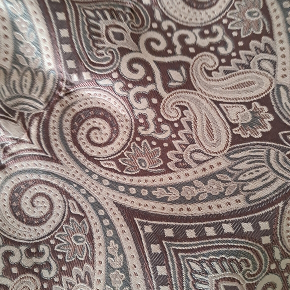 Valances - Picture 1 of 3